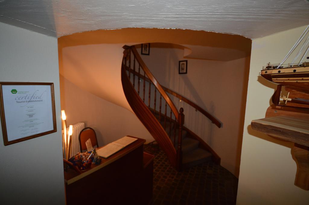 Crockatinney Guest House バリントイ エクステリア 写真
